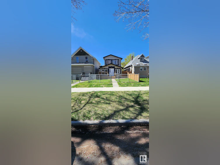 10712 103 Street NW, Edmonton, AB, T5H 2V8 - 2