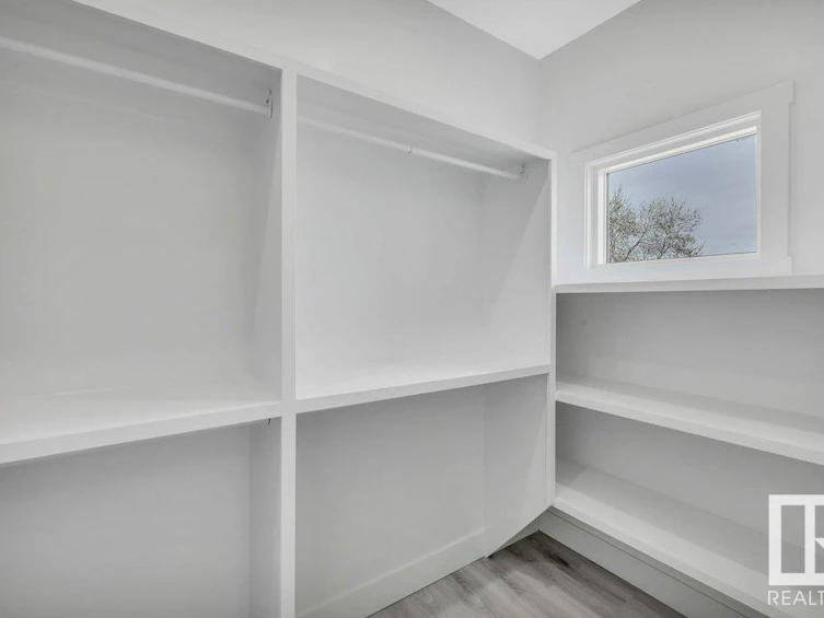 10419 55 Avenue, Edmonton, AB, T6H 0W5 - 26