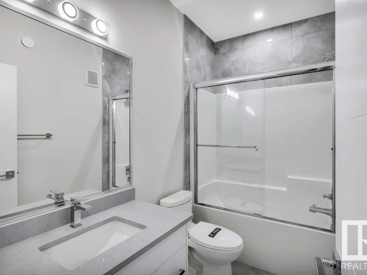 10419 55 Avenue, Edmonton, AB, T6H 0W5 - 34