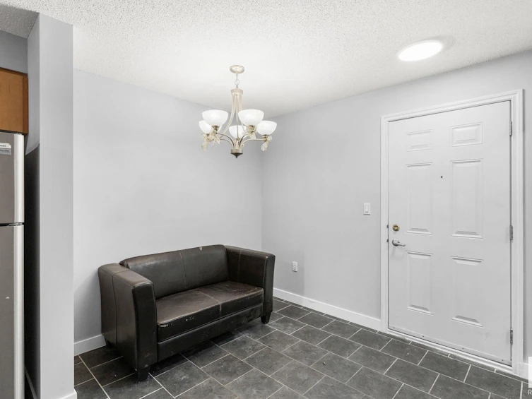 113-10118 106 Avenue, Edmonton, AB, T5H 0B8 - 7