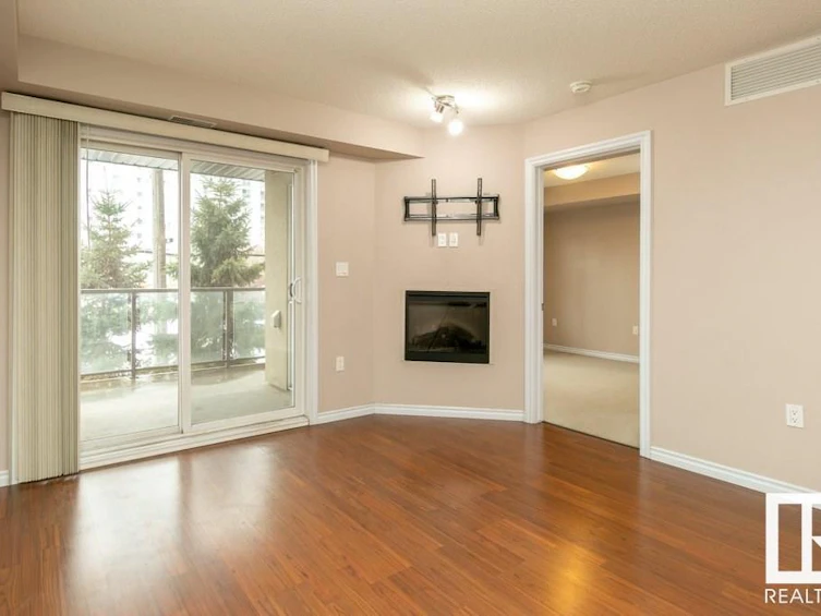 210-10118 106 Avenue NW, Edmonton, AB, T5H 0B8 - 11