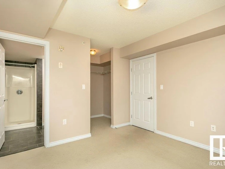 210-10118 106 Avenue NW, Edmonton, AB, T5H 0B8 - 16