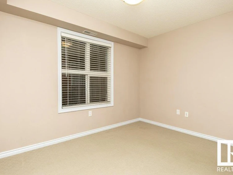 210-10118 106 Avenue NW, Edmonton, AB, T5H 0B8 - 20