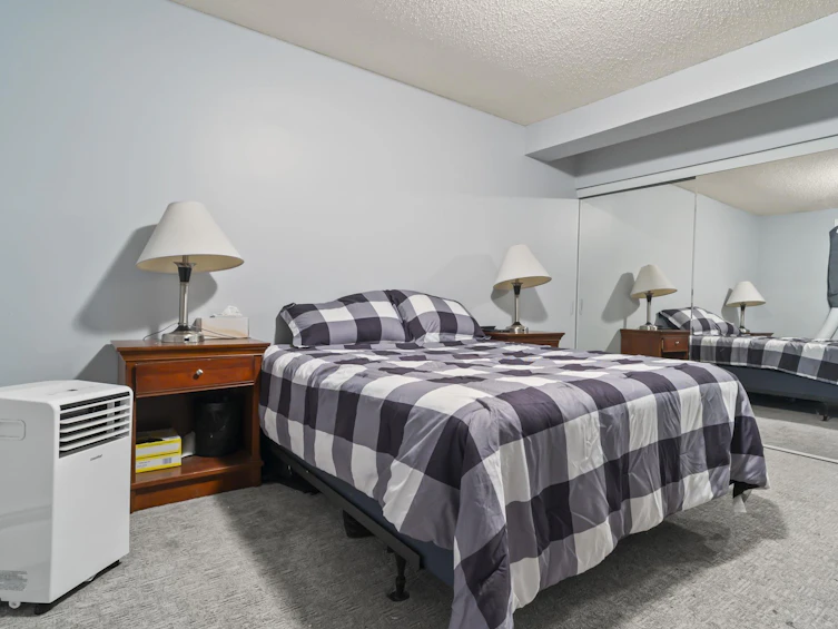 102-9323 105 Avenue NW, Edmonton, AB, T5H 0J7 - 13