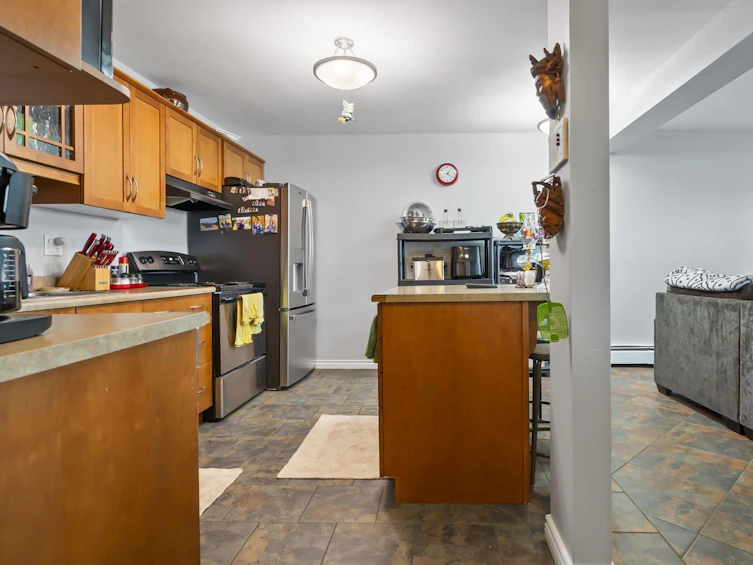 102-9323 105 Avenue NW, Edmonton, AB, T5H 0J7 - 4