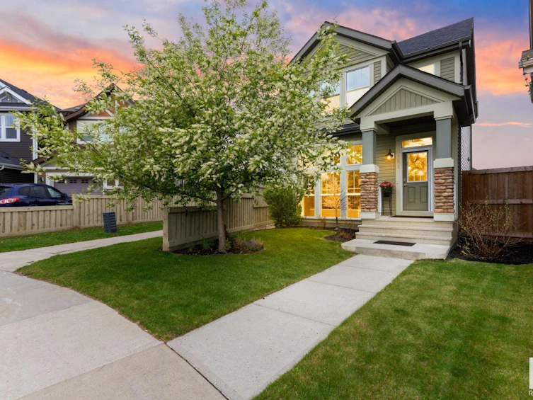 3053 Arthurs Crescent, Edmonton, AB, T6W 2H8