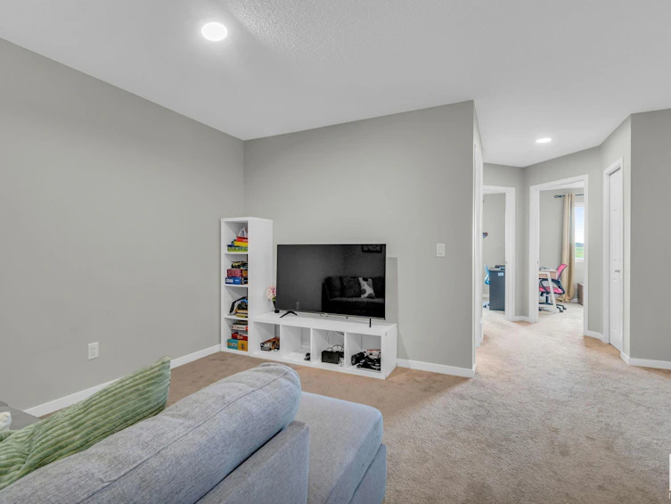 17644 49 Street, Edmonton, AB, T5Y 3Y1 - 15