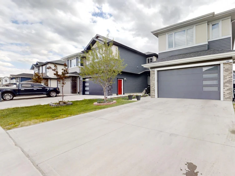 1922 20 Street NW, Edmonton, AB, T6T 2K9 - 2