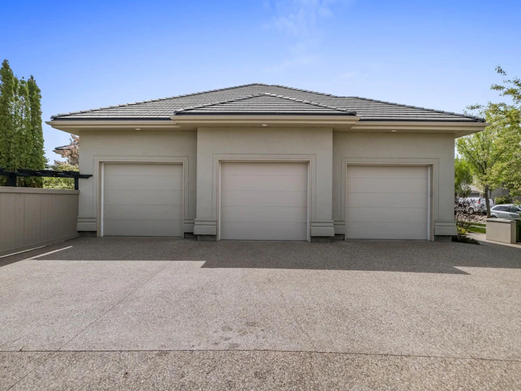 919 Hollingsworth Bend, Edmonton, AB, T6R 3L3 - 18