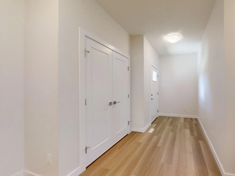 17926 62a Street NW, Edmonton, AB, T5Y 3Z4 - 9