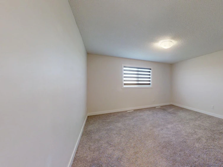 17926 62a Street NW, Edmonton, AB, T5Y 3Z4 - 29