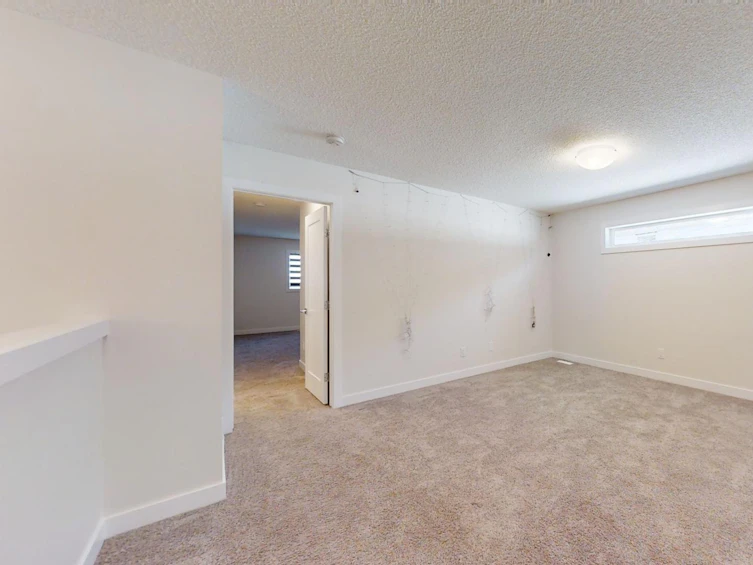17926 62a Street NW, Edmonton, AB, T5Y 3Z4 - 33
