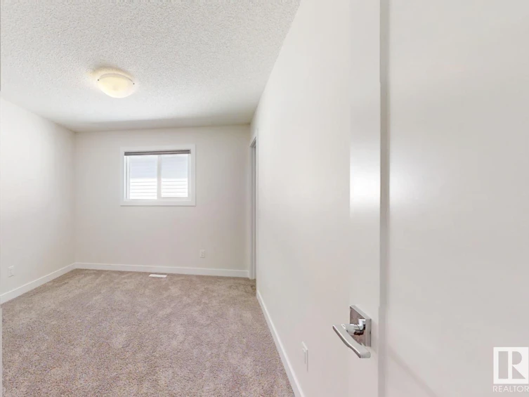17926 62a Street NW, Edmonton, AB, T5Y 3Z4 - 36