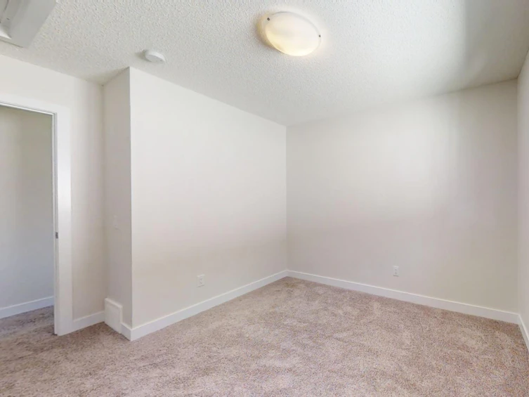 17926 62a Street NW, Edmonton, AB, T5Y 3Z4 - 37
