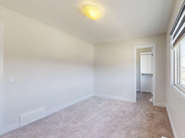 17926 62a Street NW, Edmonton, AB, T5Y 3Z4 - 40