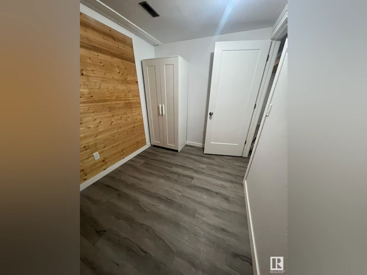 4531 25 Avenue NW, Edmonton, AB, T6L 3X6 - 18