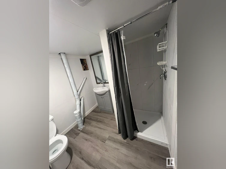 4531 25 Avenue NW, Edmonton, AB, T6L 3X6 - 21