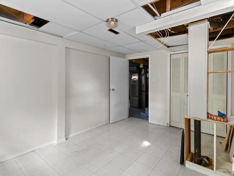 10215 138 Street, Edmonton, AB, T5N 2H9 - 26
