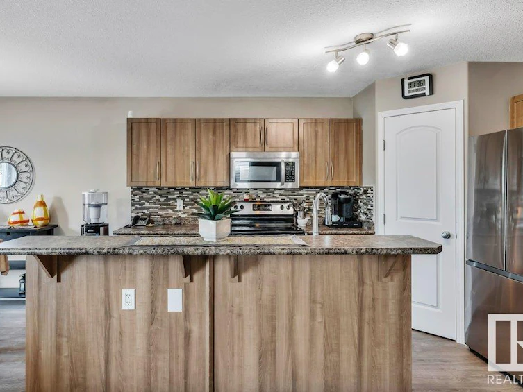 1132 Hays Drive, Edmonton, AB, T6M 0M3 - 9