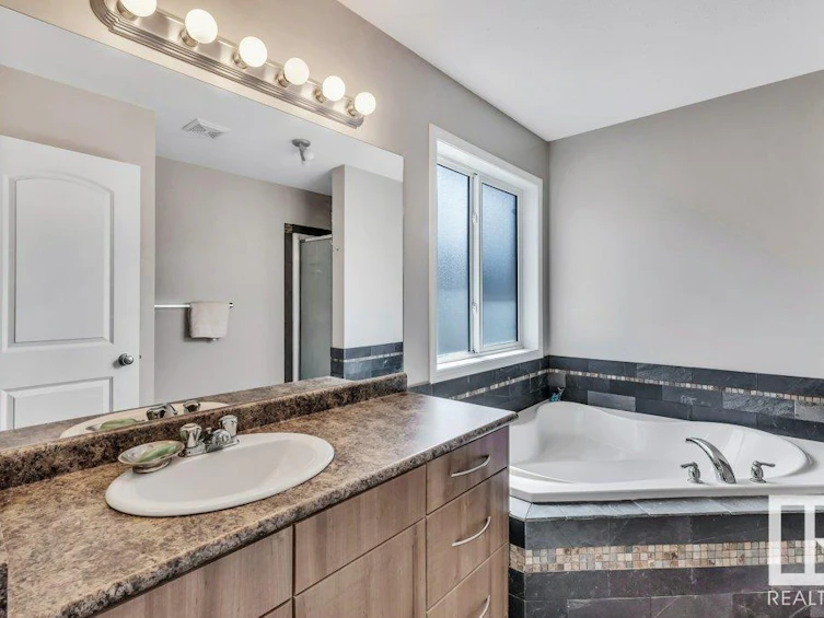 1132 Hays Drive, Edmonton, AB, T6M 0M3 - 24