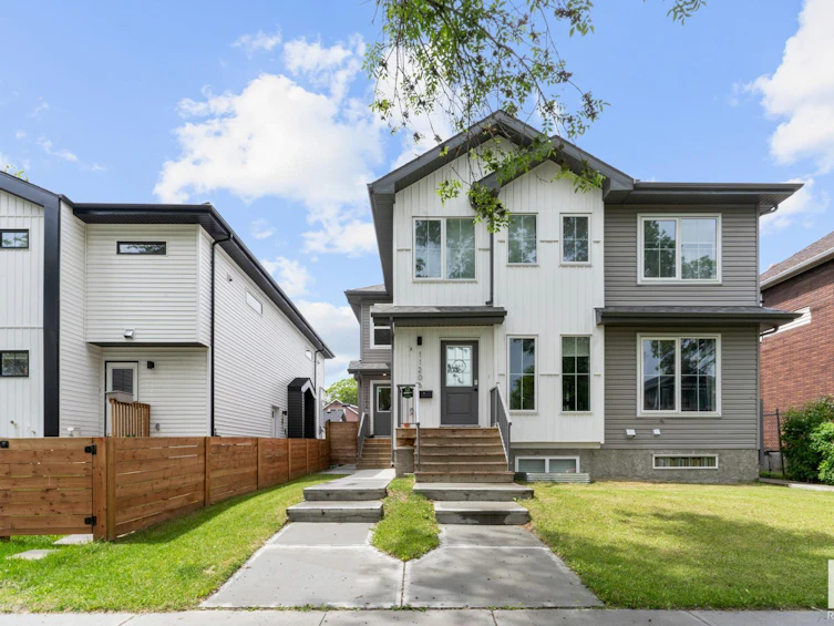 11204 95a Street, Edmonton, AB, T5G 1N8