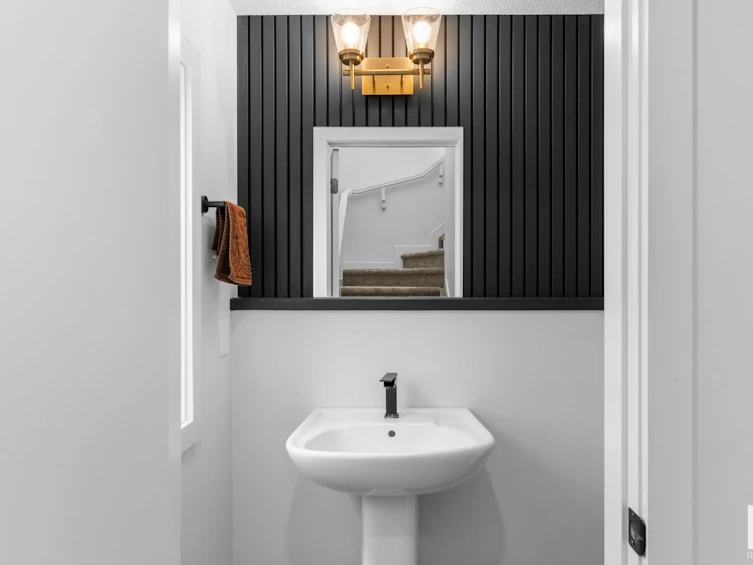 11204 95a Street, Edmonton, AB, T5G 1N8 - 16