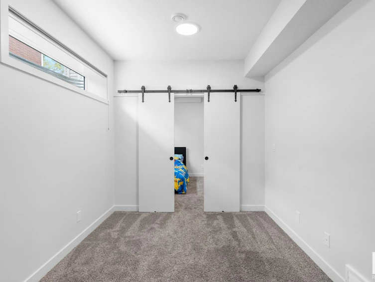 11204 95a Street, Edmonton, AB, T5G 1N8 - 32