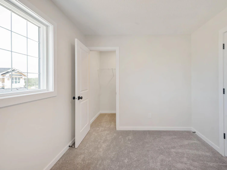 8418 228a Street NW, Edmonton, AB, T5T 4A3 - 31