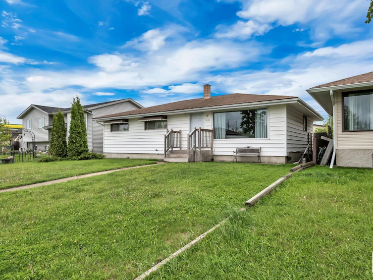 5011 46 Avenue, Millet, AB, T0C 1Z0 - 3