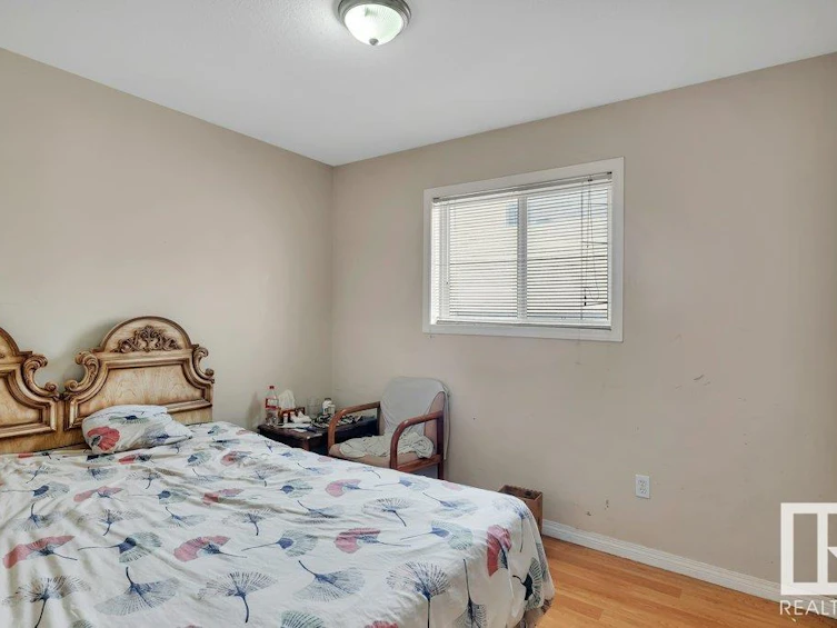 9518 106 Avenue, Edmonton, AB, T5H 0N2 - 14