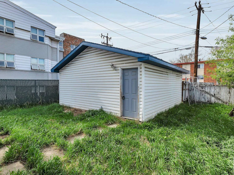 9518 106 Avenue, Edmonton, AB, T5H 0N2 - 17