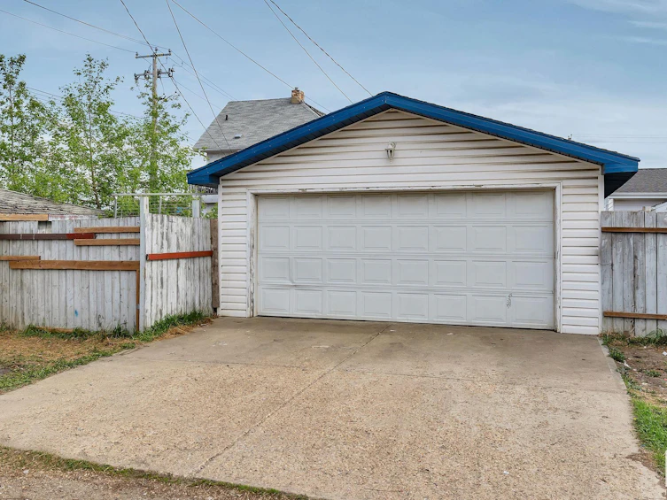 9518 106 Avenue, Edmonton, AB, T5H 0N2 - 20