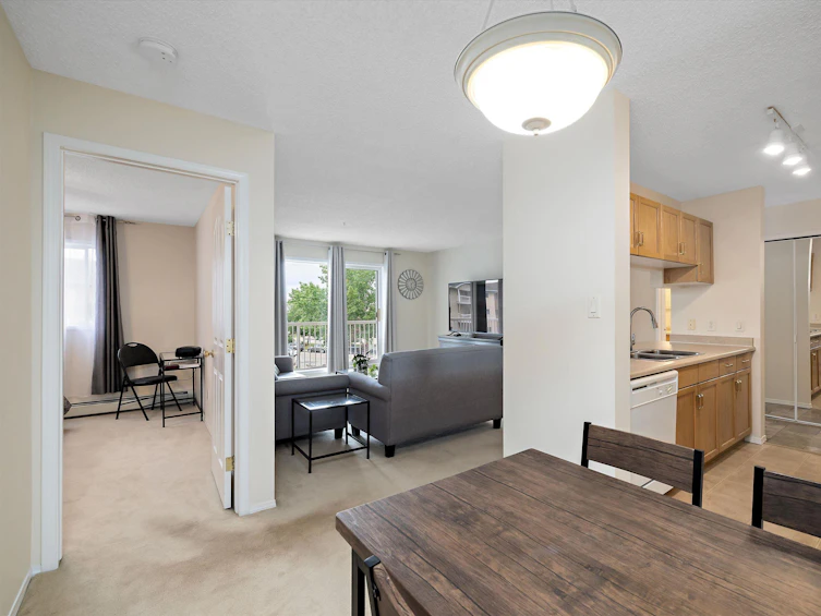 337-17447 98a Avenue NW, Edmonton, AB, T5T 6M4