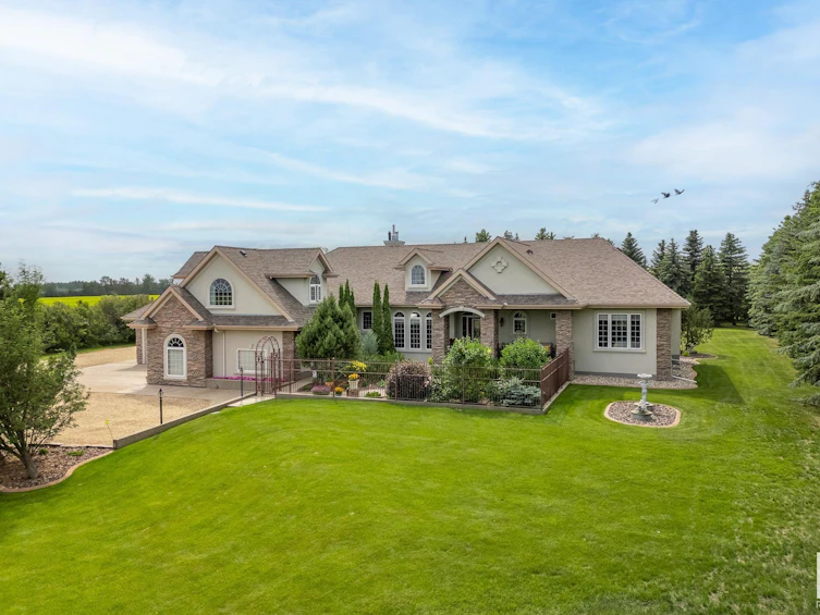55118 Rge Rd 252, Rural Sturgeon County, AB, T8T 0S5