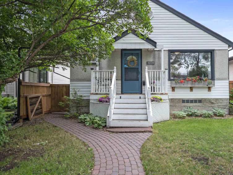 10511 71 Avenue NW, Edmonton, AB, T6E 0X2