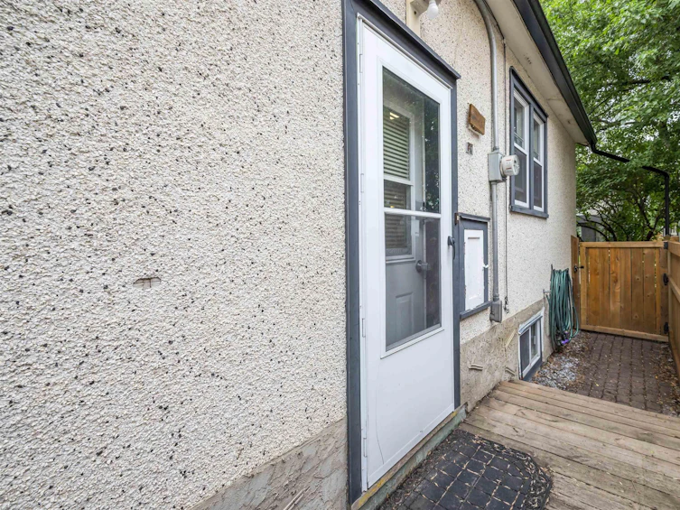 10511 71 Avenue NW, Edmonton, AB, T6E 0X2 - 14
