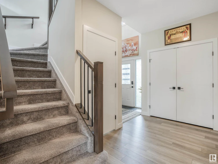 5320 22 Avenue SW, Edmonton, AB, T6X 2H8 - 12