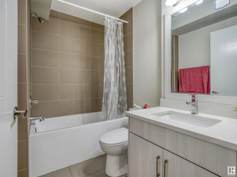 5320 22 Avenue SW, Edmonton, AB, T6X 2H8 - 40