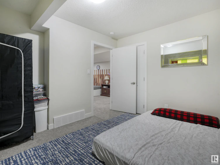 5320 22 Avenue SW, Edmonton, AB, T6X 2H8 - 43