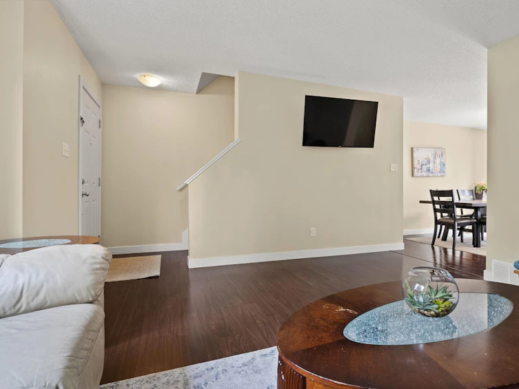 06-8716 179 Avenue NW, Edmonton, AB, T5Z 0J3 - 9