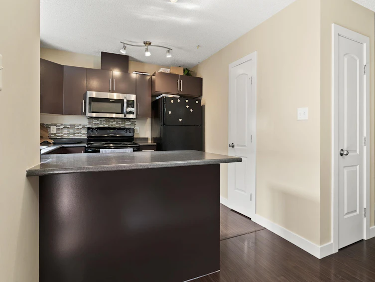 06-8716 179 Avenue NW, Edmonton, AB, T5Z 0J3 - 15