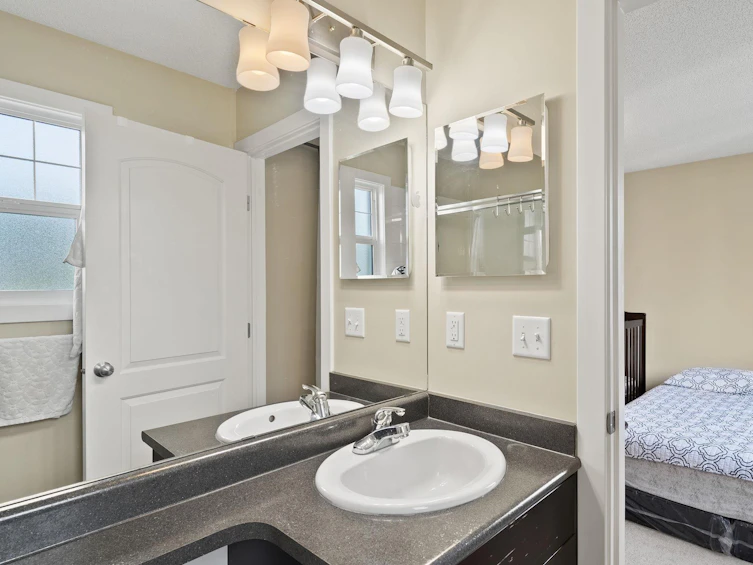 06-8716 179 Avenue NW, Edmonton, AB, T5Z 0J3 - 25