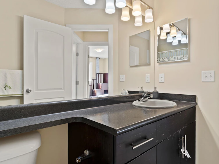 06-8716 179 Avenue NW, Edmonton, AB, T5Z 0J3 - 30