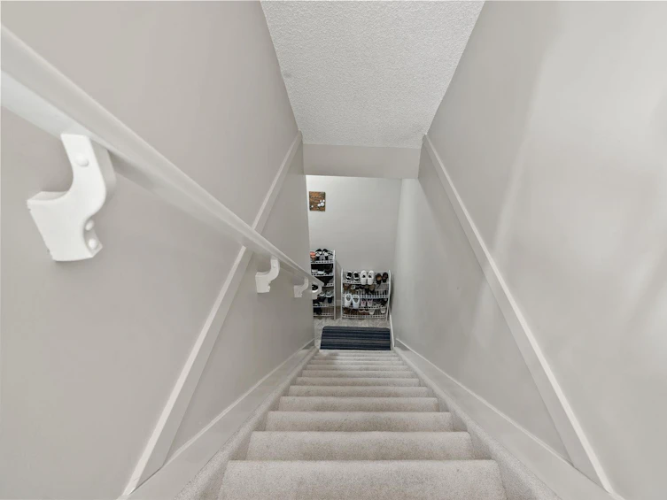 06-8716 179 Avenue NW, Edmonton, AB, T5Z 0J3 - 33