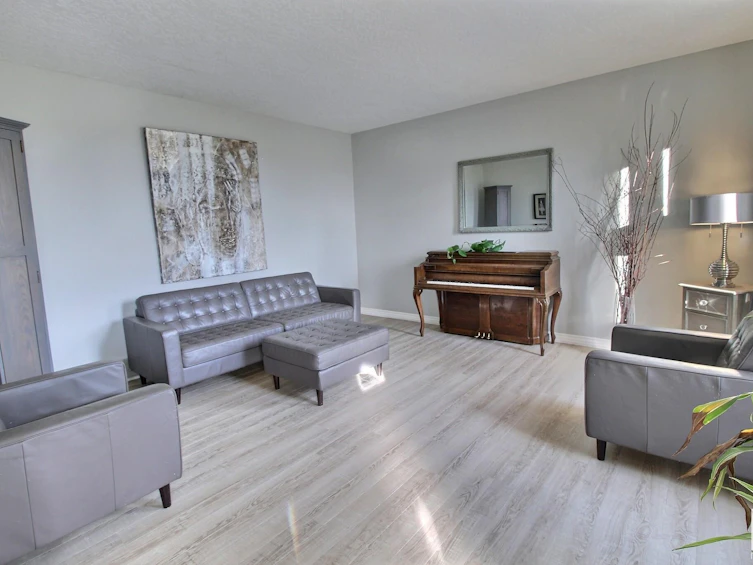 7210 2 Street, Edmonton, AB, T6X 2P8 - 3