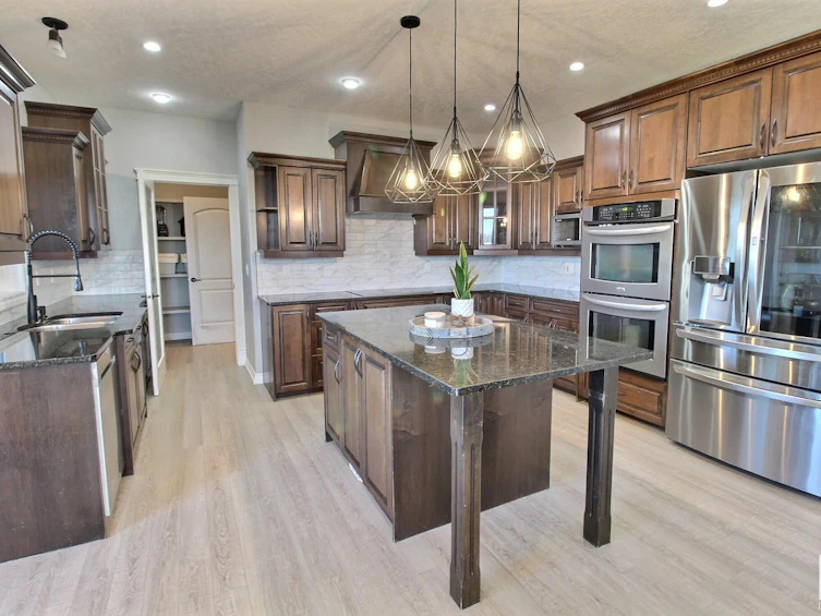 7210 2 Street, Edmonton, AB, T6X 2P8 - 8