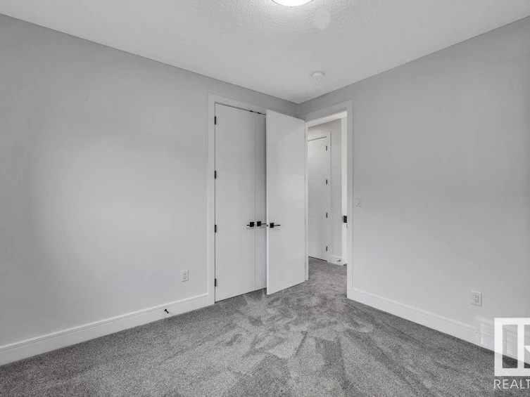 15003 14 Street, Edmonton, AB, T5Y 3R5 - 45