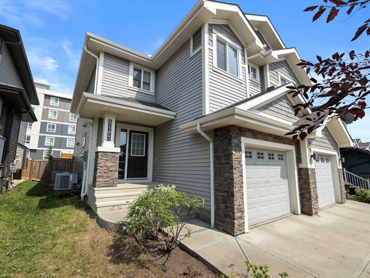21906 91 Avenue, Edmonton, AB, T5T 6Z5 - 2