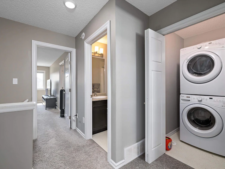 21906 91 Avenue, Edmonton, AB, T5T 6Z5 - 23