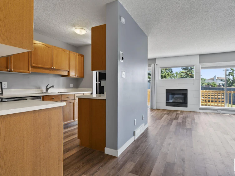 15-501 Youville Drive E, Edmonton, AB, T6L 6T8 - 6